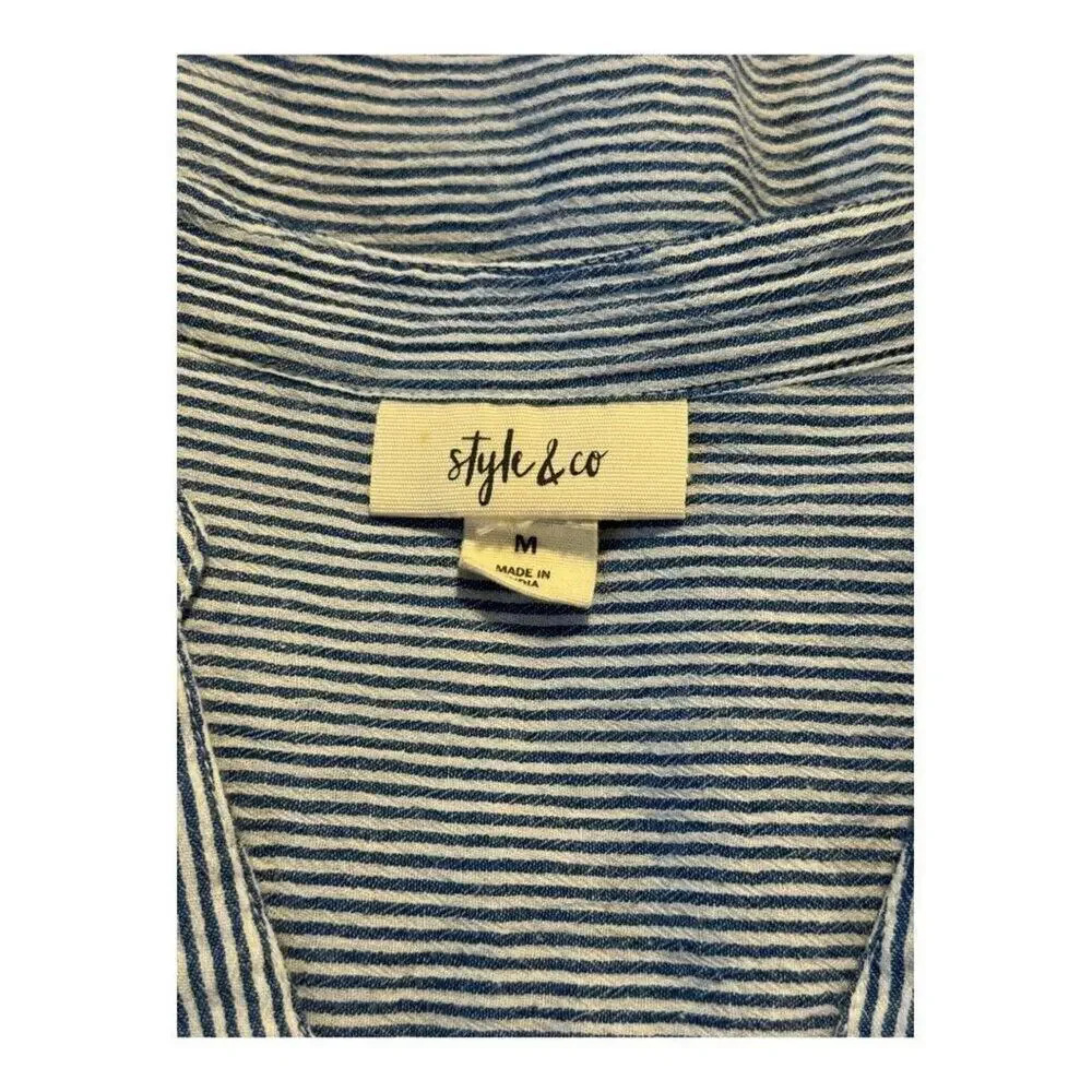 Style & Co Women’s Medium Blue & White Eyelet Hem Smocked Tunic - Picture 4 of 7